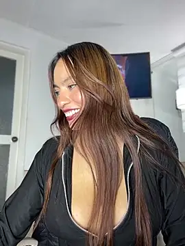 Snapshot of Adarha_Ramirez chatting on May 16, 6:32 am Adarha Ramirez online show from May 16, 6:32 am