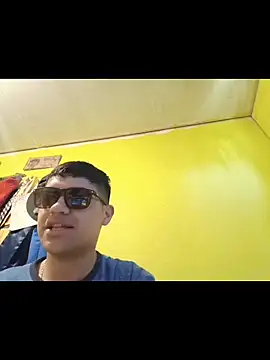 Snapshot of juanfritaa21 chatting on October 14, 3:24 pm juanfritaa21 online show from October 14, 3:24 pm