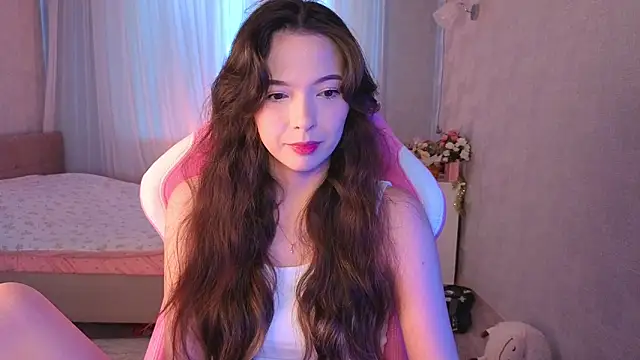 Snapshot of yuna_sunshy chatting on May 7, 2:06 am yuna sunshy online show from May 7, 2:06 am