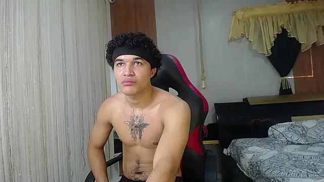 Snapshot of fire_drako chatting on November 8, 3:01 pm fire drako online show from November 8, 3:01 pm