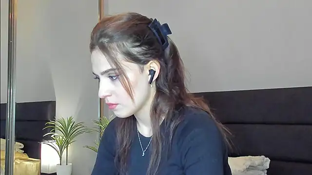 Forever Smiler online show from September 28, 9:03 am