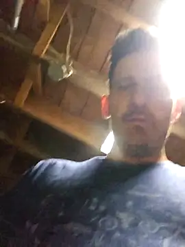 Snapshot of jayjy0303 chatting on February 3, 9:47 am jayjy0303 online show from February 3, 9:47 am