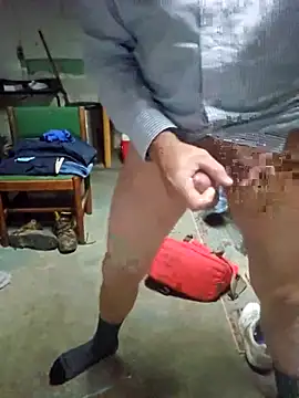 Snapshot of jayjy0303 chatting on February 13, 3:02 am jayjy0303 online show from February 13, 3:02 am