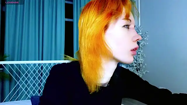 Snapshot of Kiara_Dream chatting on June 26, 9:41 pm Kiara Dream online show from June 26, 9:41 pm