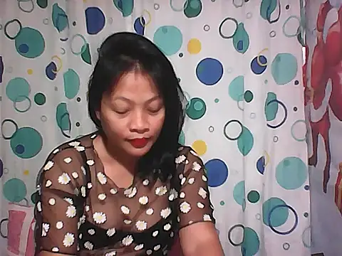 Snapshot of HottyElle chatting on March 24, 1:27 pm HottyElle online show from March 24, 1:27 pm