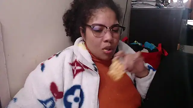 madelene online show from February 16, 11:48 pm