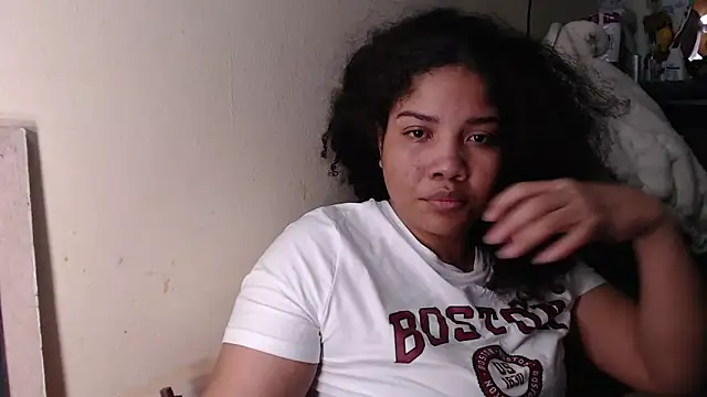 madelene online show from March 21, 4:39 am