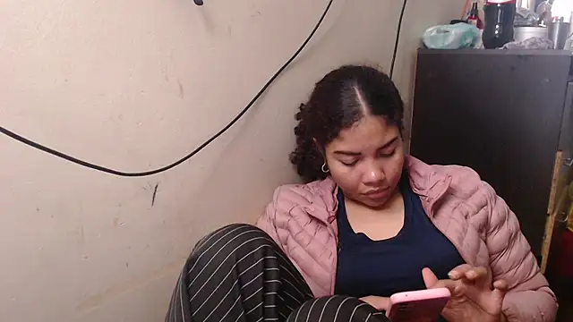 madelene online show from April 3, 12:08 am