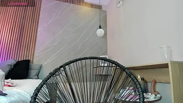 emma  rose1 online show from November 6, 2:12 am