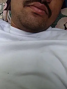 Snapshot of indori_baba chatting on October 12, 10:03 am indori baba online show from October 12, 10:03 am