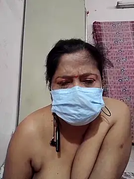 mature mimi online show from April 5, 6:05 pm