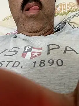 moonflower25 online show from September 15, 11:27 pm