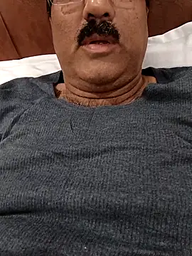 moonflower25 online show from December 17, 5:19 pm