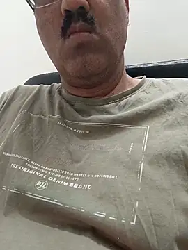 moonflower25 online show from April 8, 8:42 pm