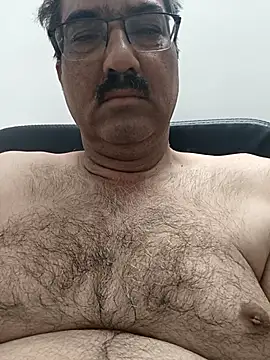 moonflower25 online show from April 16, 12:44 am