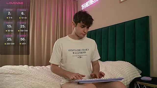 fordenisk online show from September 19, 1:34 pm