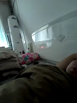 huanhuanaaaaa online show from April 1, 2:12 am