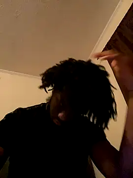 Snapshot of ThickDic28 chatting on October 28, 2:15 am ThickDic28 online show from October 28, 2:15 am