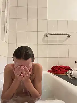 Emilia Mausi online show from October 7, 7:33 pm