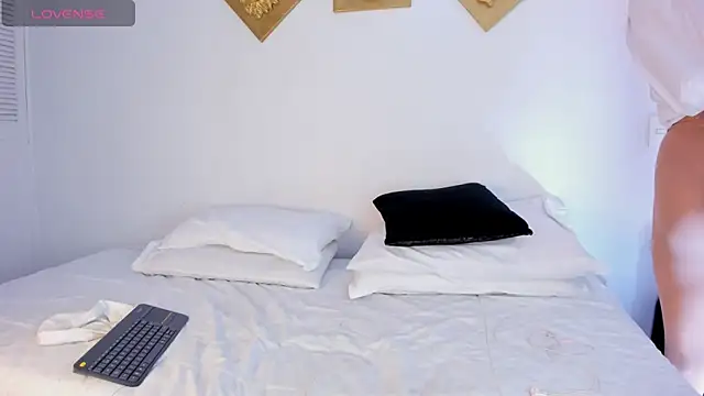 Aleexiiaa online show from September 19, 12:17 pm