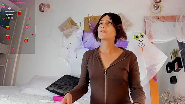 Aleexiiaa online show from October 29, 1:02 pm