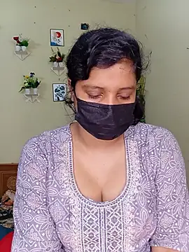 Snapshot of Rose-luckey chatting on July 14, 1:50 pm Rose-luckey online show from July 14, 1:50 pm