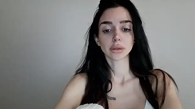 Snapshot of gglingeriee chatting on February 8, 12:41 pm gglingeriee online show from February 8, 12:41 pm