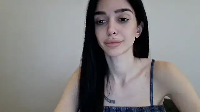 Snapshot of gglingeriee chatting on February 9, 1:04 pm gglingeriee online show from February 9, 1:04 pm