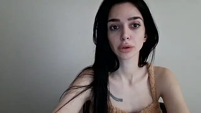 Snapshot of gglingeriee chatting on February 10, 9:57 am gglingeriee online show from February 10, 9:57 am