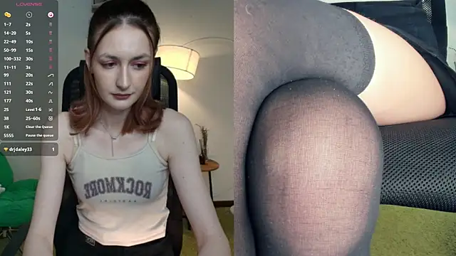 Snapshot of EasterBlink chatting on February 16, 10:55 am EasterBlink online show from February 16, 10:55 am