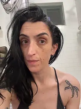 Snapshot of samantharoserain chatting on June 19, 6:51 am samantharoserain online show from June 19, 6:51 am