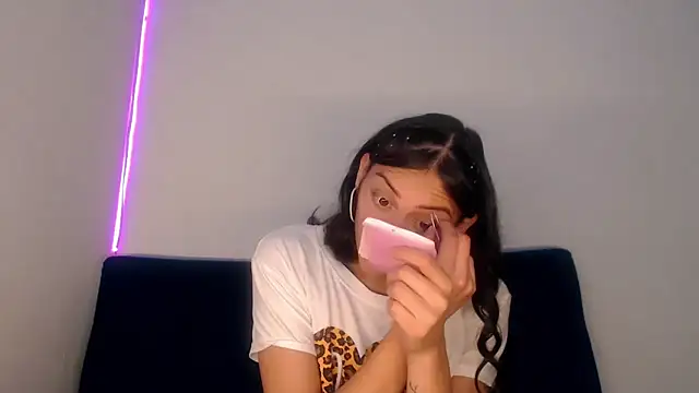 Megan Gil  online show from February 14, 9:44 pm