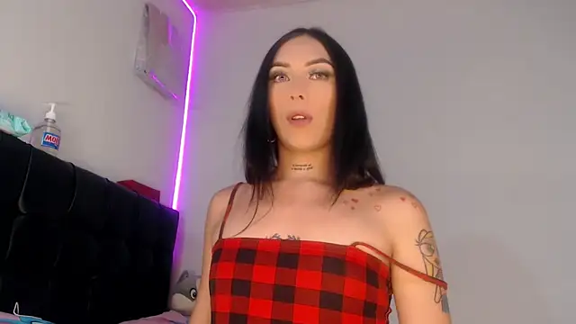 Megan Gil  online show from February 25, 7:01 pm