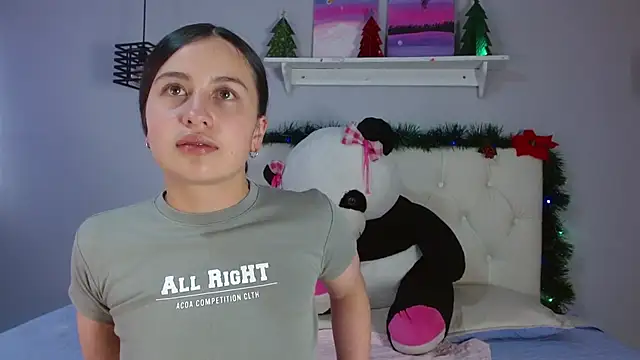 Zaaida  online show from December 17, 8:37 pm