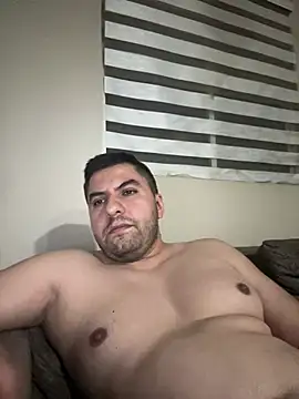 raulgzz4 online show from June 23, 3:59 am
