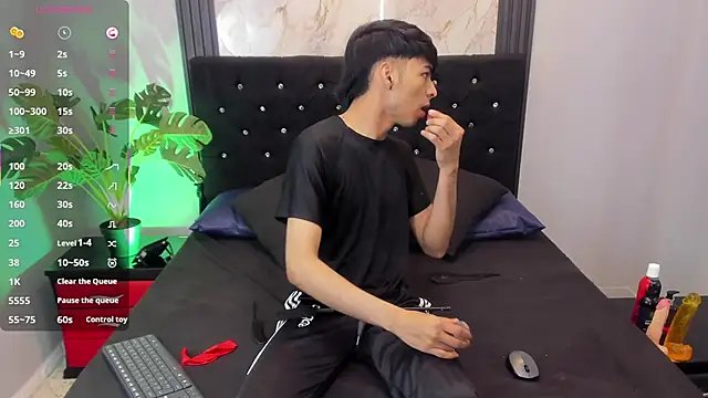 OnlyJos online show from September 28, 2:00 pm