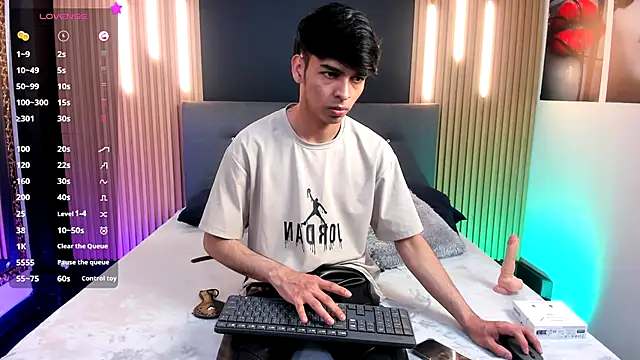 OnlyJos online show from November 20, 7:35 pm