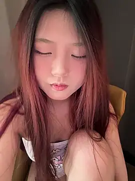 Snapshot of mimi9420 chatting on February 8, 2:37 am mimi9420 online show from February 8, 2:37 am