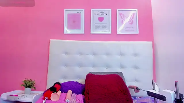 Macarena 05 online show from October 8, 3:15 am