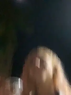 Snapshot of Bruna551 chatting on October 3, 11:13 pm Bruna551 online show from October 3, 11:13 pm