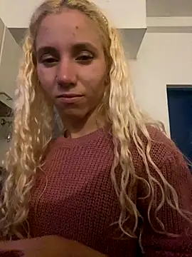 Snapshot of Bruna551 chatting on November 1, 10:34 pm Bruna551 online show from November 1, 10:34 pm