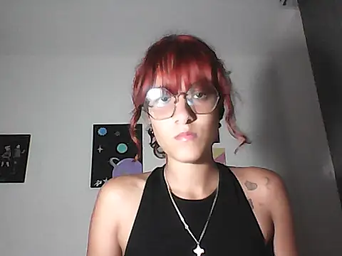 Snapshot of bonniexxx666 chatting on December 4, 3:27 am bonniexxx666 online show from December 4, 3:27 am