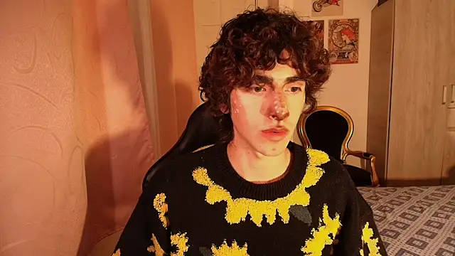 Nude Boy18 online show from November 1, 6:26 am