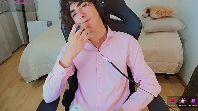 Nude Boy18 online show from February 14, 7:27 am