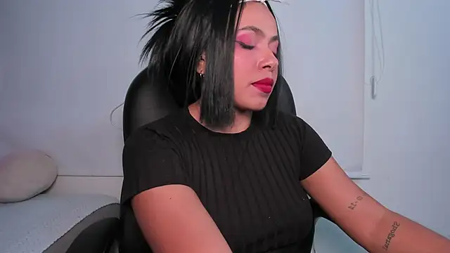 momo ayasse online show from March 19, 3:10 am