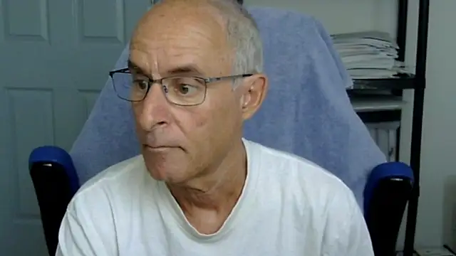 Snapshot of funone1999 chatting on September 13, 3:45 pm funone1999 online show from September 13, 3:45 pm