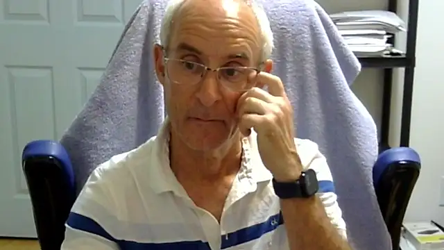 Snapshot of funone1999 chatting on October 13, 4:45 am funone1999 online show from October 13, 4:45 am