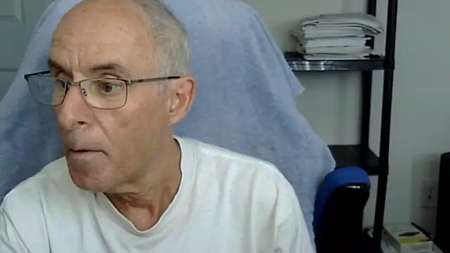 Snapshot of funone1999 chatting on October 26, 6:14 pm funone1999 online show from October 26, 6:14 pm