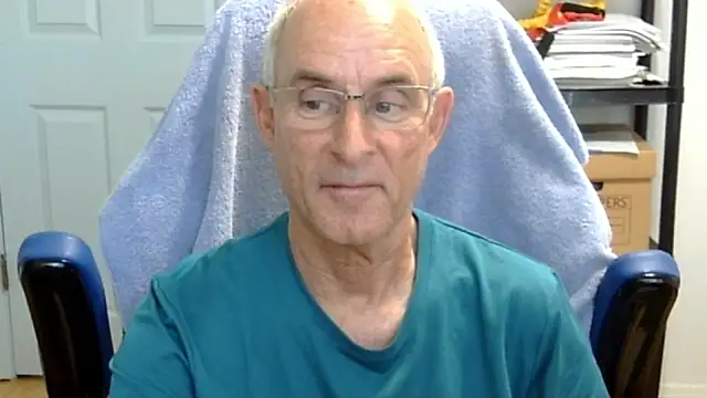 Snapshot of funone1999 chatting on February 23, 12:30 am funone1999 online show from February 23, 12:30 am