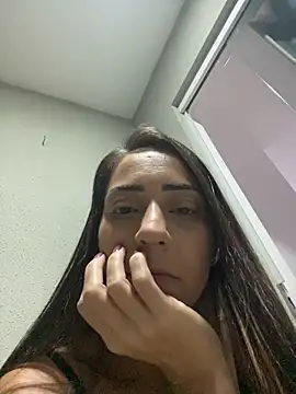 lucioliveira online show from March 10, 1:43 am